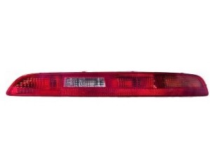 feu arriere inférieur droit (dans le pare chocs) AUDI Q3 2011-2014